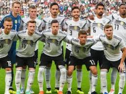 Vestuario futura mamá y niños. Tres Jugadores De Alemania Quedan Fuera De La Seleccion El Grafico