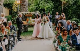 Municipios con iglesias para oficiar enlaces cercanos a nuestra fincas para celebrar bodas en madrid son Ventajas De Celebrar Tu Boda En Una Finca Miravalle