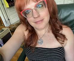 안녕 예쁜 아가씨 잘 지내세요 모든 것이 괜찮길 바라요 사랑해요 안전하고 축복되고 평화로운 하루 되세요 나의 달콤한 마음 Michael  from Trinidad