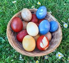 Tadaa Meine Ostereier Gefarbt Mit Kurkuma Fur Gelb Roten Zwiebelschalen Fur Rotbraun Zwiebelschalen Fur Braun Neu Ausprobiert Habe Ich He Easter Eggs Easter
