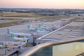 Go voyages vous propose un outil de comparaison de billets d'avion pour trouver le vol le moins cher pour votre destination parmi plus de. Comment Trouver Et Acheter Un Billet D Avion Pas Cher Escale De Nuit