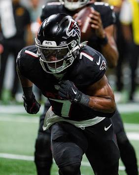 Bijan Robinson torched the Saints for 145 rushing yards, AI generated