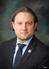 Christopher Ruszkowski's Instagram, Twitter & Facebook