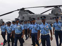 At start, you will have to acquire a spl (student pilot license). Chinook India 12 Iaf Pilots Underwent Special Training In Us To Operate Chinook Choppers The Economic Times