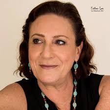 Mariana Lev (@marilev08)