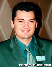 World Series of Poker 2005: A Sea of Shades, Spectators, and Stargazers