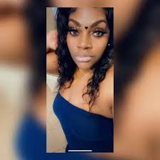 Importance of Keeping Personal Business Private in Relationships