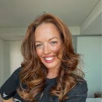 Leah Bennett's Instagram, Twitter & Facebook