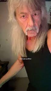 Another take.. takes me away to that special place...🌹 @gunsnroses  @official_axlrose @slash #joeybreaux #karaoke #viral #rock #gnr #80s  #80srock #legendary #song