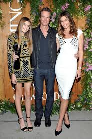 Résultat de recherche d'images pour "cindy crawford daughter"