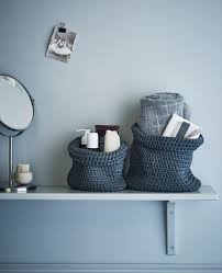 Ikea Deutschland Ein Badezimmerregal U A Bestuckt Mit Nordrana Korben In Grau Und Einem Trensum Spiegel Http Www Ikea Com Zimmer Badezimmer Regal Ideen