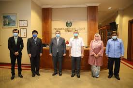 Bn won in perlis, but its new menteri besar is independent. Galeri Foto Album Kunjungan Hormat Ke Atas Menteri Besar Negeri Perlis Pada 8 April 2021 Image Kunjungan Hormat Ke Atas Menteri Besar Negeri Perlis Pada 8 April 2021