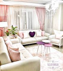 nilay hanim pembeler maviler ve tatli aksesuarlar ile civil civil bir gorunum yakaladigi evinde kucuk in 2020 classy living room appartment decor living room designs