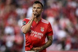 Sport lisboa e benfica ». Seferovic Adia Ramadao Para Ajudar O Benfica A Ser Campeao I Liga Sapo Desporto