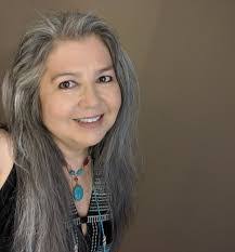 Donna Beier's Instagram, Twitter & Facebook