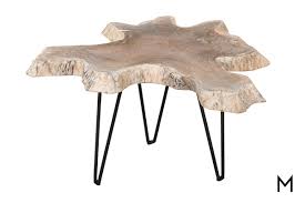 You want to layer both lighting and furniture in your living room, and you want furniture that's not just purely decorative. Alexis Small Accent Table