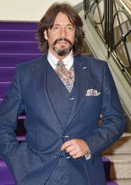 This week, diy home makeover show. Changing Rooms Star Laurence Llewelyn Bowen Slams I M A Celebrity Get Me Out Of Here Celebrity News Showbiz Tv Express Co Uk