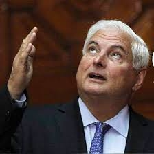 Sr MARTINELLI. EL QUE ESTA ARRIBA, SABE QUE SU PUEBLO LO NECECITAMOSM X  ALGO ES 1 EN ENCUESTAS YA FUE NUESTRO PRESIDENTE🙏