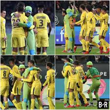 Paris saint germain welcomed their newest signing, kylian mbappe by giving him a new nickname. B R Football On Twitter Fans Dressed As Teenage Mutant Ninja Turtles Invaded Psg S Game Yesterday To Hug Kylian Mbappe