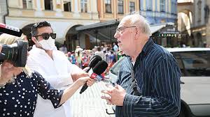 Honza nedvěd patří k našim nejúspěšnějším folkovým písničkářům. Pwjnldowi5nlsm