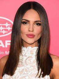 Jun 11, 2021 · luego de ser nombrada una de las 5 estrellas más taquilleras de hollywood, en un ranking publicado por ''the numbers'', sitio web estadounidense especializado en taquilla, eiza gonzález se ha expresado respecto a ser comparada con salma hayek. Eiza Gonzalez Grosse Gewicht Masse Alter Biographie Wiki