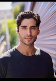 Ramiro Leal Biografía