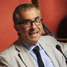 Update information for roberto ciampolillo ». Ciampolillo Non Faro Il Vaccino Anti Covid Meglio Diventare Vegani L Ho Suggerito Anche A Conte