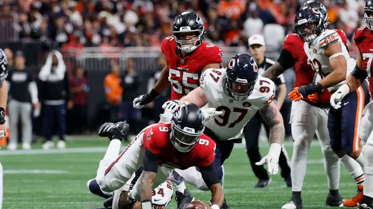 Falcons forced to use silent count in home loss to Bears