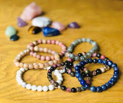 Ma Rencontre Avec Les Pierres Bien Etre Stand De Bijoux Pierre Pierre Precieuse Signification