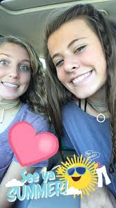 Lily Mintz (@lilmintzz)