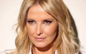 Eva Stuart: Entrevistada pela mãe, revela o motivo pelo qual pediu para  mudar de escola