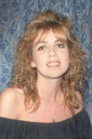 80 s perm .big eyebrows lol 🤣