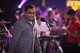 © disediakan oleh tribunnews.com tepat satu tahun meninggalnya glenn fredly, mutia ayu menuliskan pesan yang begitu menyentuh. Glenn Fredly Big Nite Out At Rooftop Rooftop Talk Show Live Music