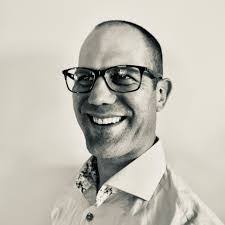 Kris Kiesel's Instagram, Twitter & Facebook