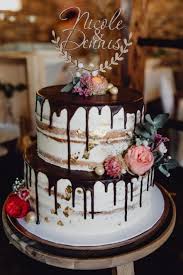 Das Sind Die 9 Schonsten Hochzeitstortentrends Fur 2019 Moderne Hochzeitstorte Tortendesign Torten