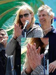 The wound was stitched up by doctors, and no attempt was made to restore the finger. Daryl Hannah Lost The Tip Of Her Left Hand Index Finger When She Was 3 She Wears A Prosthetic Tip In Movies Daryl Hannah People Of Interest Daryl
