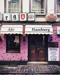 Und Die Welt Ist Bunt Legendare St Pauli Kneipen Und Ihre Geschichten Hamburg St Pauli Hamburg Sankt Pauli Hamburg