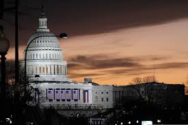 En la parte alta de capitol hill, en washington d.c., está un monumento que ha sido sede de la democracia estadounidense durante más de 200 años. Capitolio De Estados Unidos En Washington D C Ser Turista