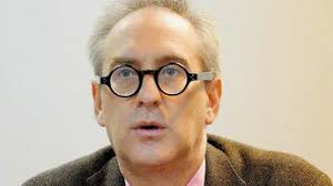 Christopher Domínguez da videoconferencia sobre crítica literaria- Grupo  Milenio