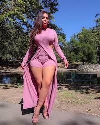 And she charges advertisers up. Fiorella Zelaya Height Weight Bio Wiki Age Photo Instagram Fashion Women Top