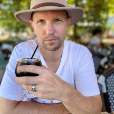 Thanks to everyone for the help with a guitar I just got