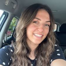 Katie Troyer's Instagram, Twitter & Facebook