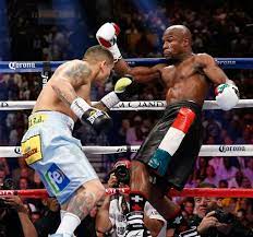 Floyd mayweather jr vs marcos maidana 1 highlights | showtime hbo boxing 2015 watch highlights from the july light. Floyd Mayweather Vs Marcos Maidana Results Round By Round Analysis And Recap Bleacher Report Latest News Videos And Highlights