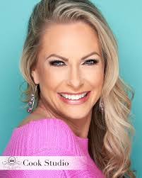 Bridgett Evans's Instagram, Twitter & Facebook