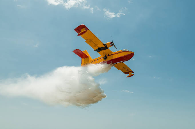 Comunicato stampa | Avincis utilizzerà aerei Canadair per combattere gli  incendi boschivi in ​​Portogallo nei prossimi tre anni - Avincis