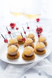 Bouchee De Foie Gras Et Poire A La Gelee De Sauternes Recette Noel Recette Aperitif Aperitif Gastronomique Idee Recette Noel