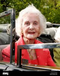 Lillian davies hi-res stock photography and images