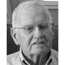 Earl Donovan's Instagram, Twitter & Facebook