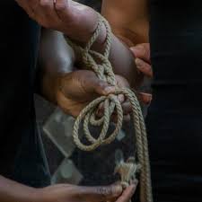 The knot is formed by twisting two loops and slipping them over the. Shibari And Tea Stop That Paw Knot Steemit