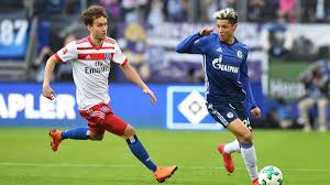 Sat.1 überträgt am freitag die auftaktpartie des fc schalke 04 gegen den hamburger sv (20.30 uhr) mit . Schalke Testspiel Gegen Den Hsv Live Im Stream Und Tv S04